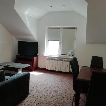 Apartament W Centrum Olesna Olesno Exterior foto