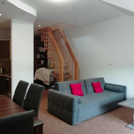 Apartament W Centrum Olesna Olesno Exterior foto