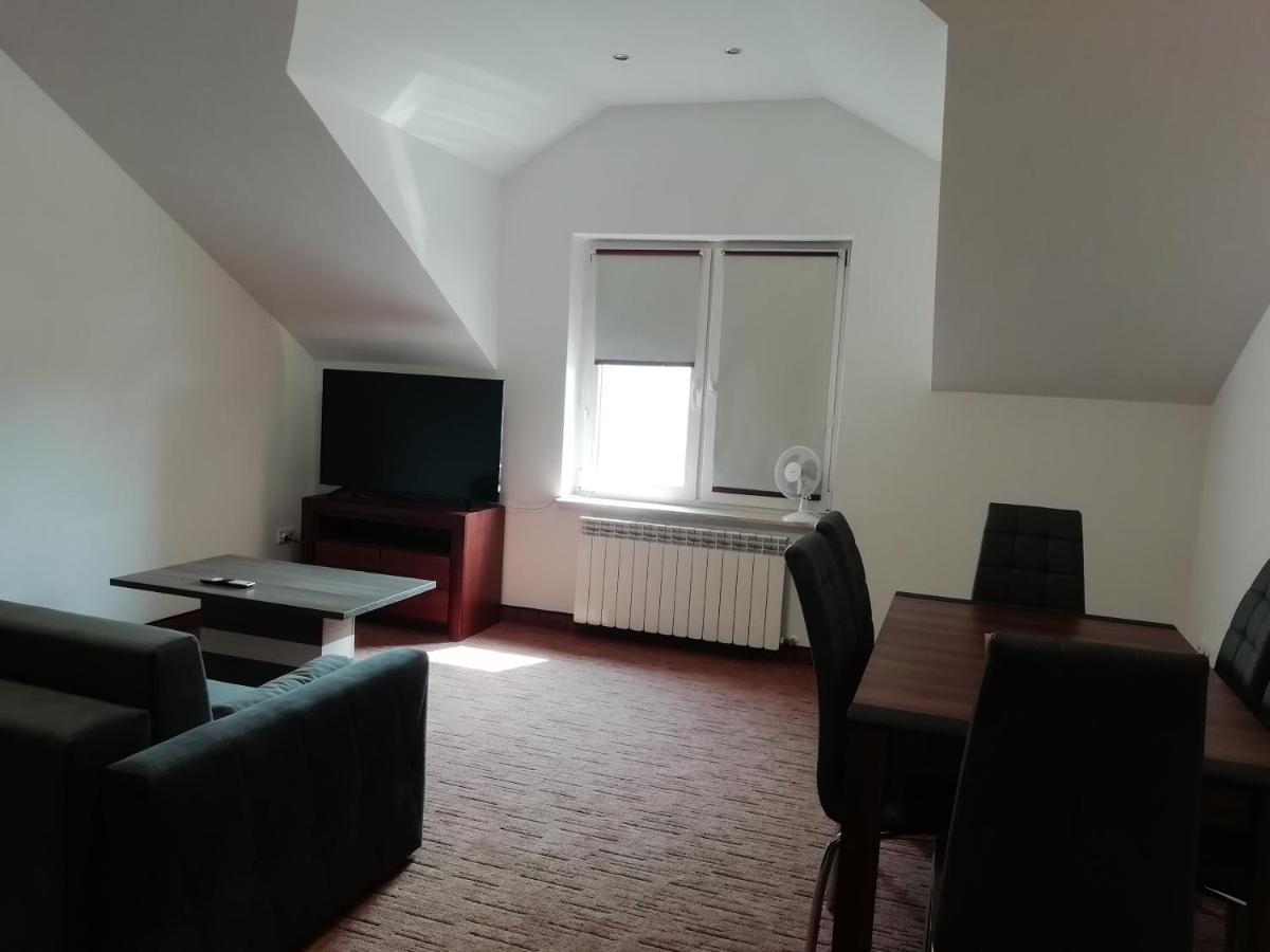 Apartament W Centrum Olesna Olesno Exterior foto