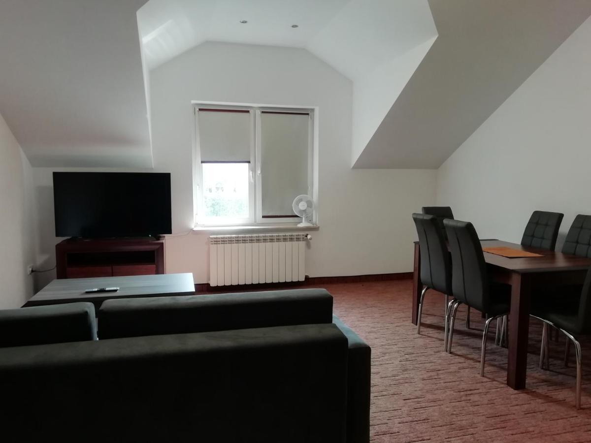 Apartament W Centrum Olesna Olesno Exterior foto